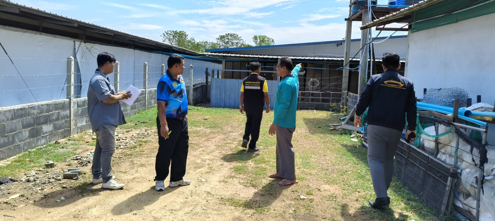 ลงพื้นที่สำรวจความเสียหายของประชาชนในพื้นที่เนื่องจากเกิดเหตุวาตภัย