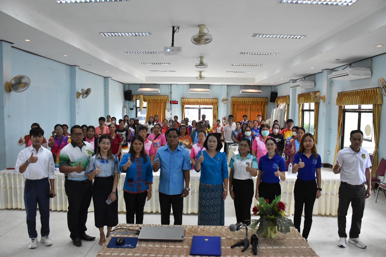 โครงการอบรมหลักสูตรด้านสุขาภิบาลอาหารสำหรับผู้ประกอบกิจการและผู้สัมผัสอาหาร